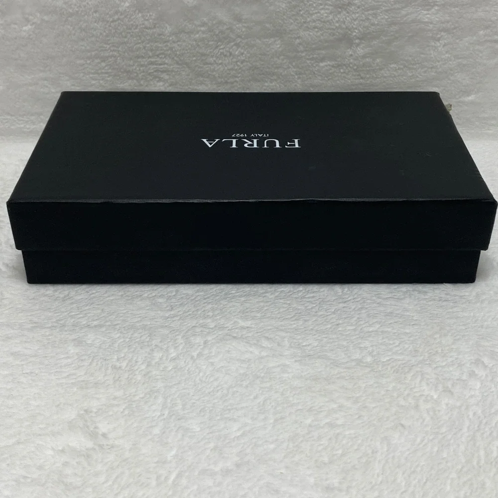 Furla Italy‎ Classic Zip Around Moonstone Quilted Wallet NIB Christmas Gift